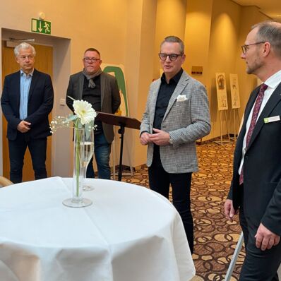 Gastgeber der Karikaturen-Ausstellung im Parkhotel Bad Schandau