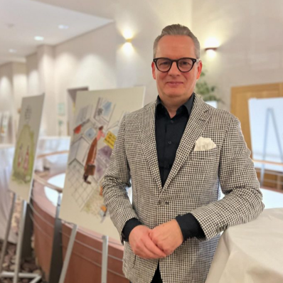 Ralf Thiele - Inhaber Parkhotel Bad Schandau und Initiator der Karikaturenausstellung