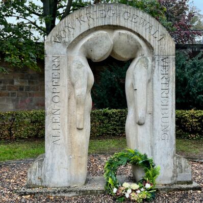 Mahnmal im Brückenpark Pirna