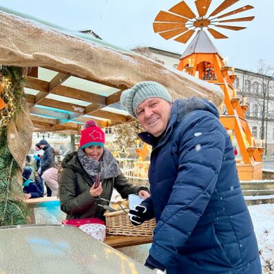 Sozialer Weihnachtsmarkt an der Pyramide